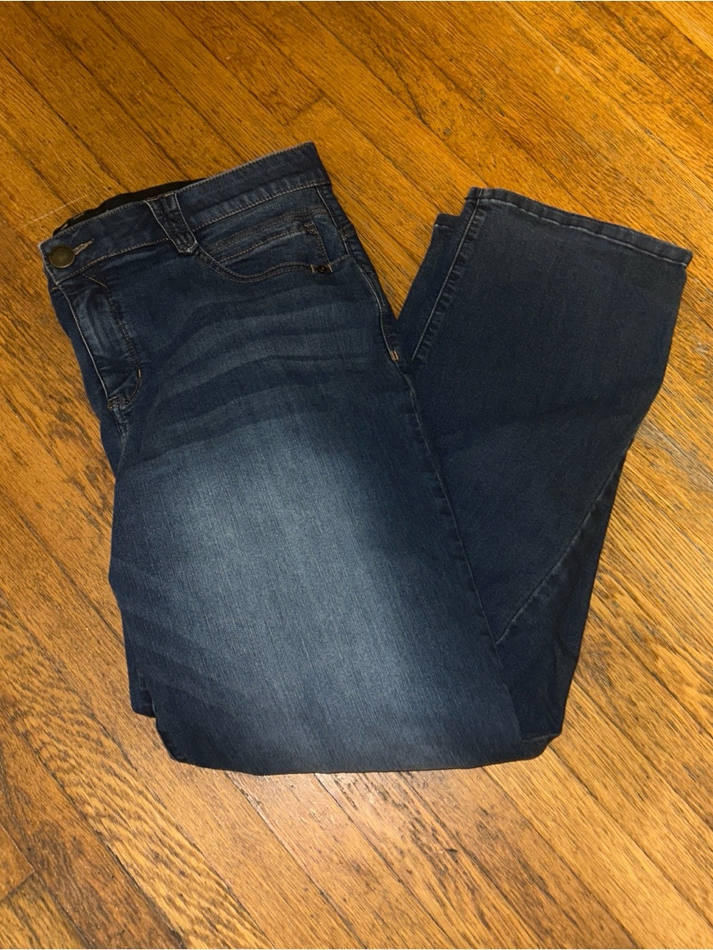 Democracy Straight-Leg Jeans in Dark Blue Wash - Picture 4 of 6